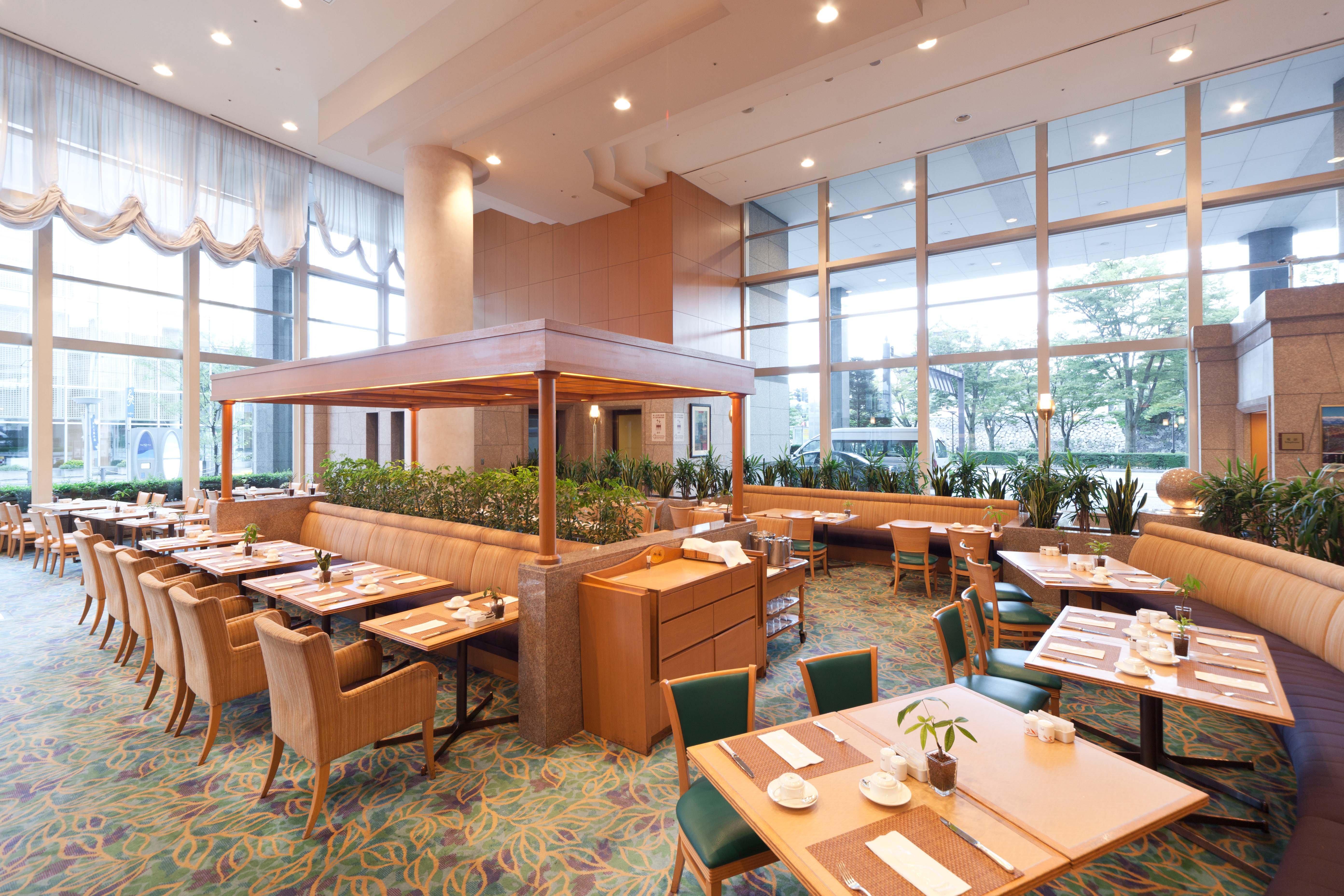 Ana Crowne Plaza Toyama By Ihg Hotell Eksteriør bilde