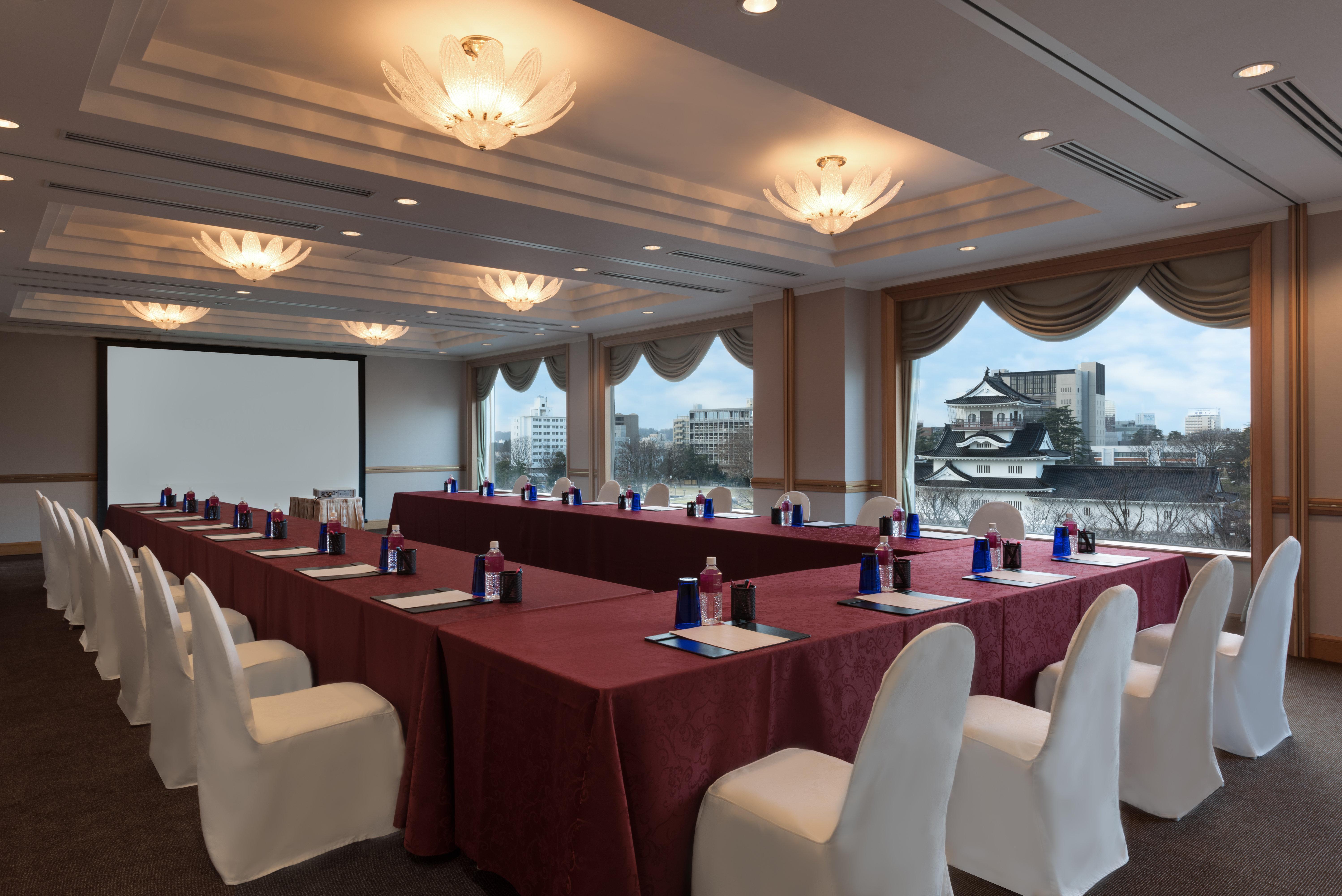 Ana Crowne Plaza Toyama By Ihg Hotell Eksteriør bilde