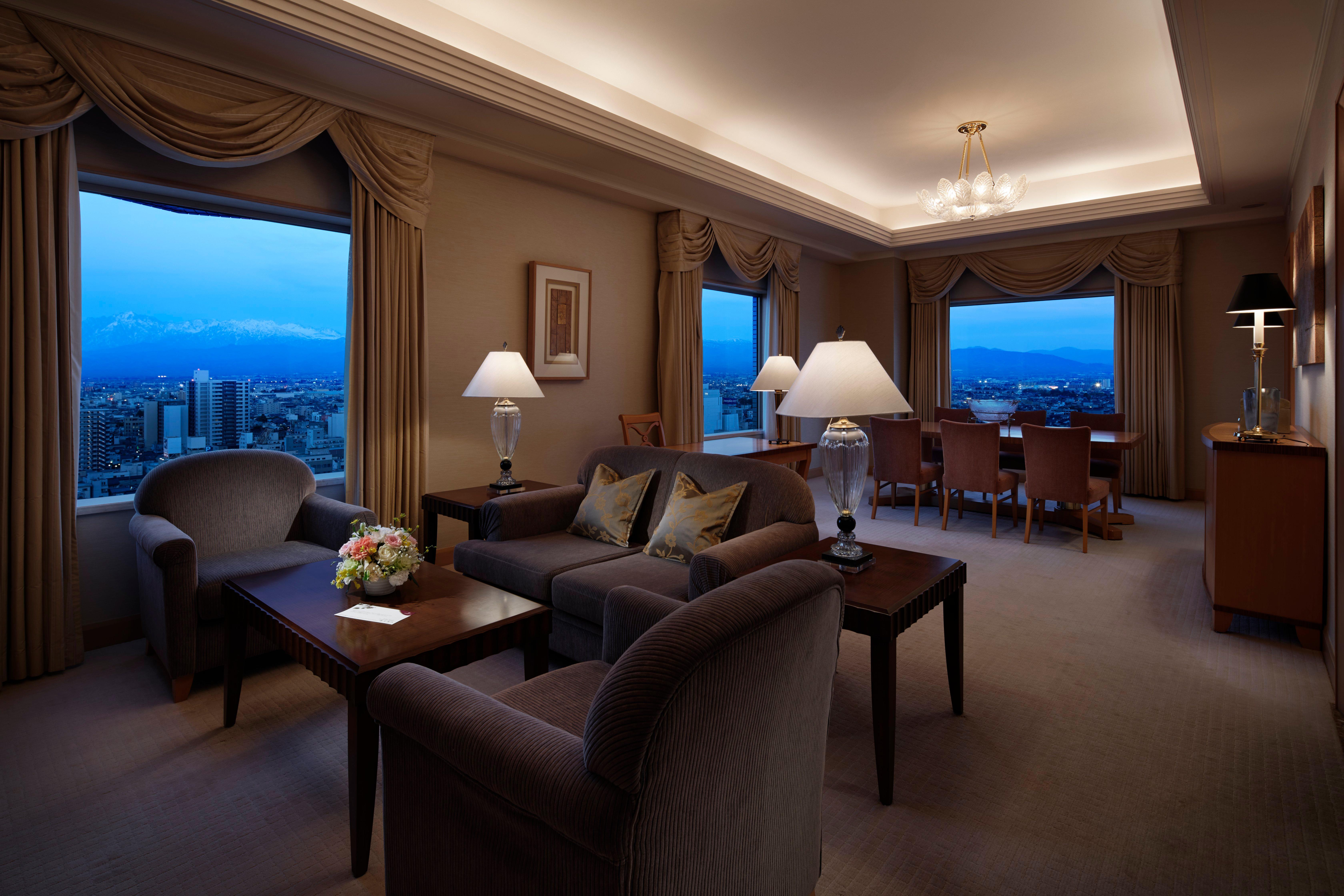 Ana Crowne Plaza Toyama By Ihg Hotell Eksteriør bilde