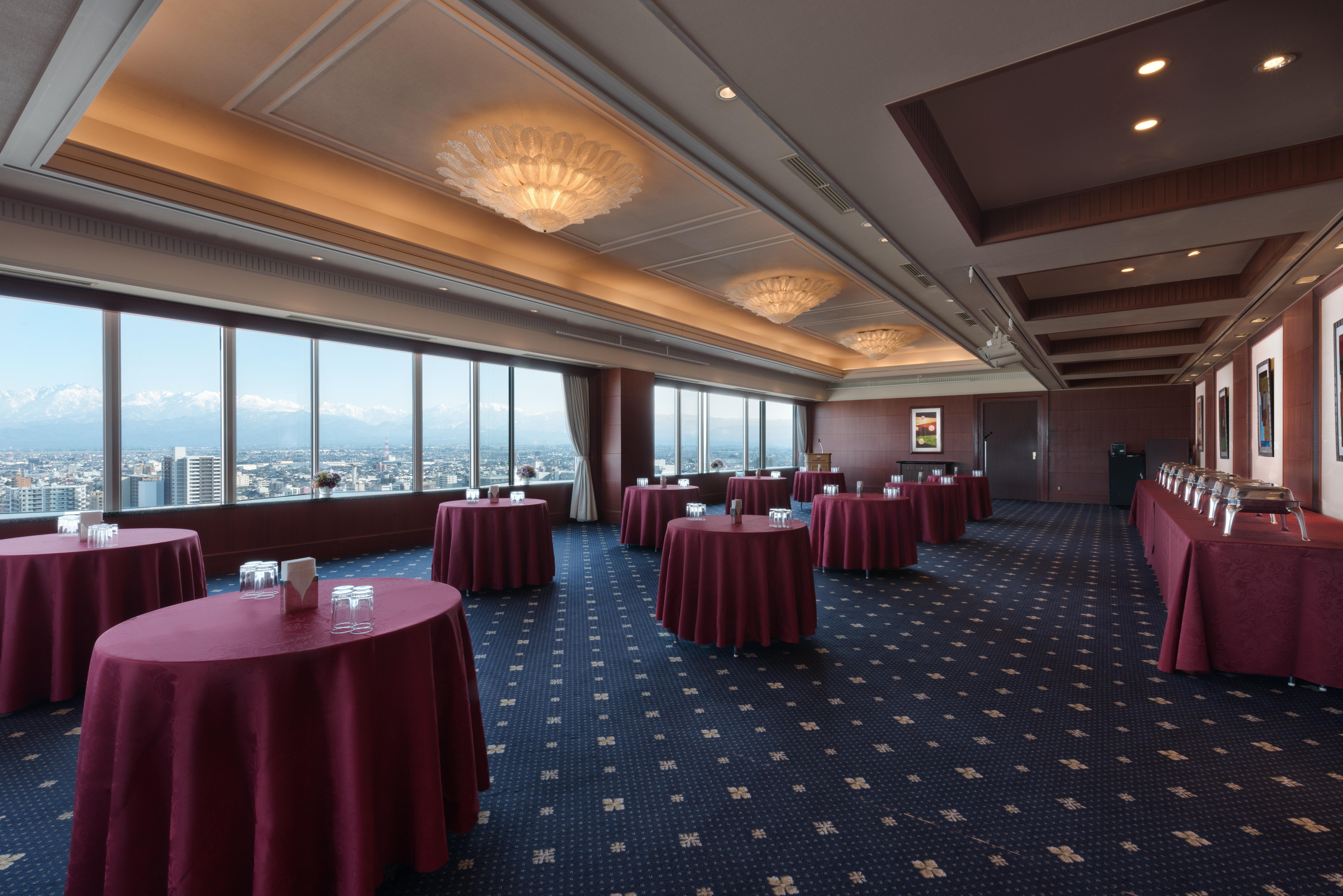 Ana Crowne Plaza Toyama By Ihg Hotell Eksteriør bilde