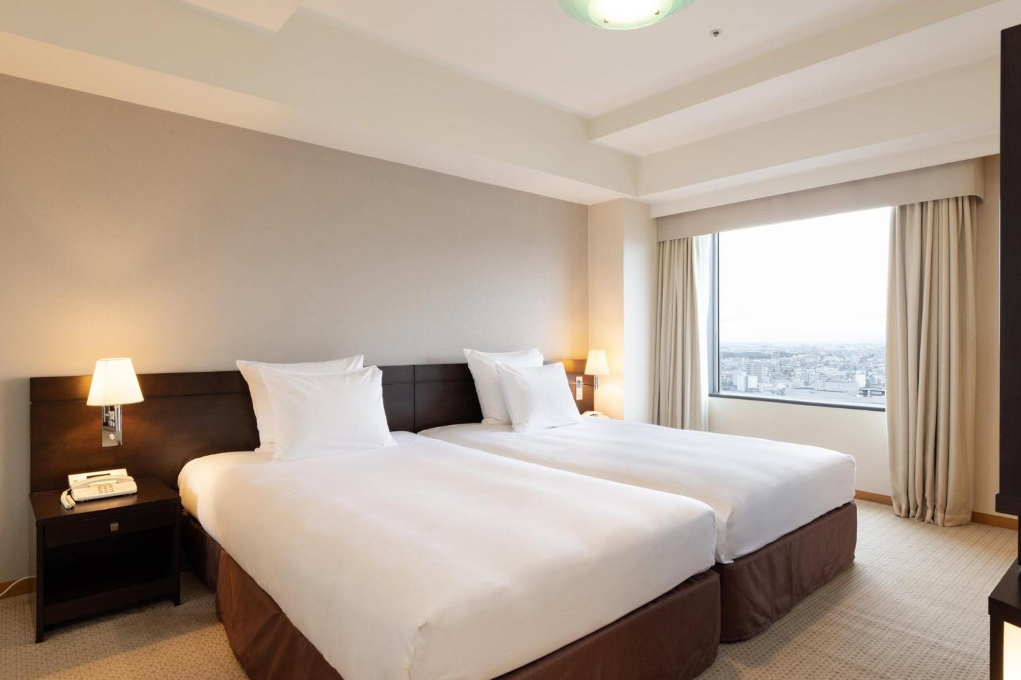 Ana Crowne Plaza Toyama By Ihg Hotell Eksteriør bilde