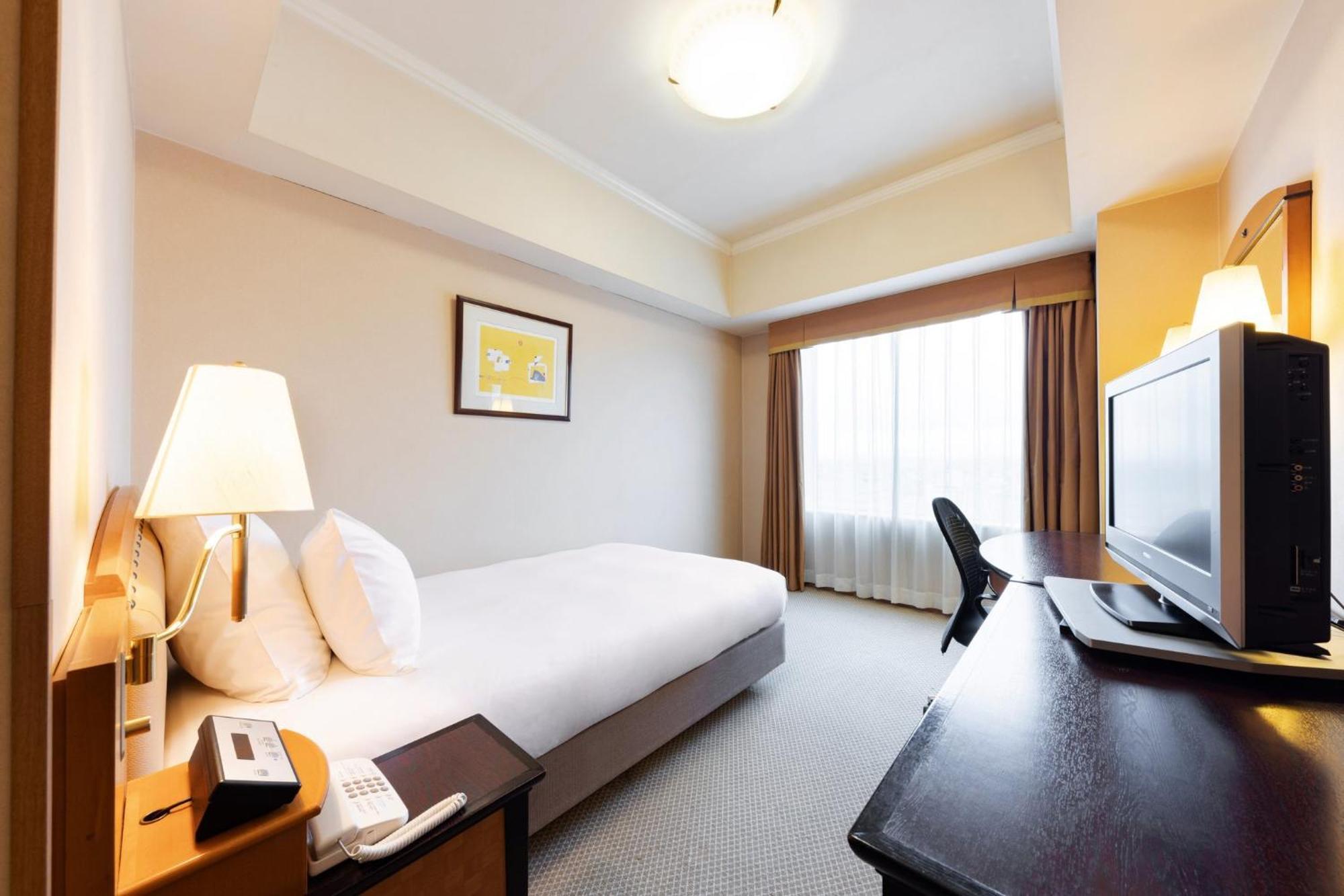 Ana Crowne Plaza Toyama By Ihg Hotell Eksteriør bilde