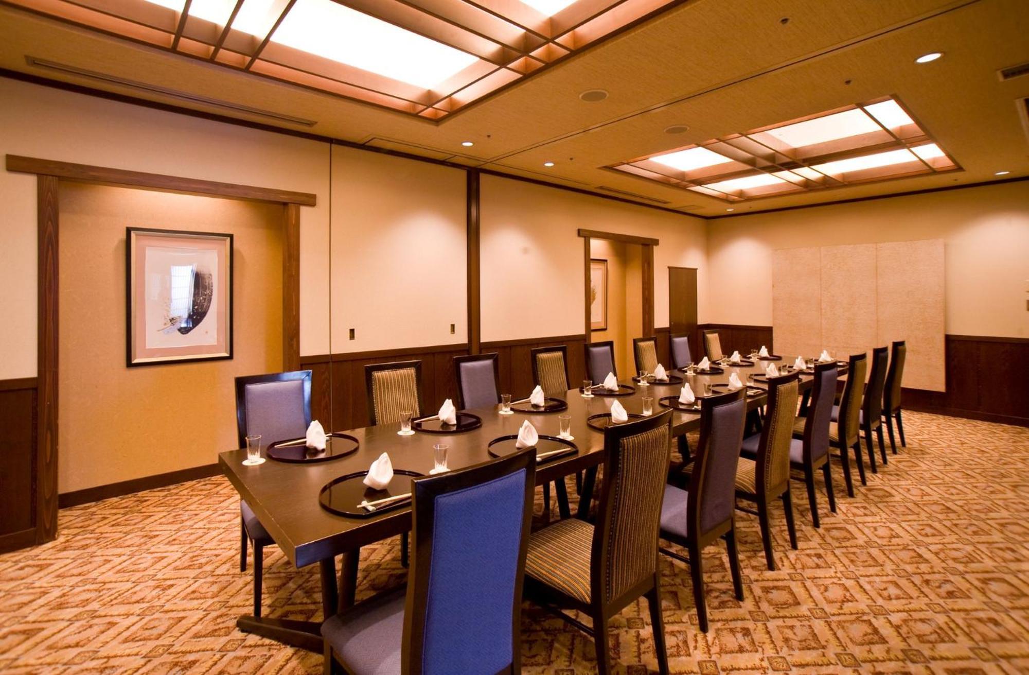 Ana Crowne Plaza Toyama By Ihg Hotell Eksteriør bilde