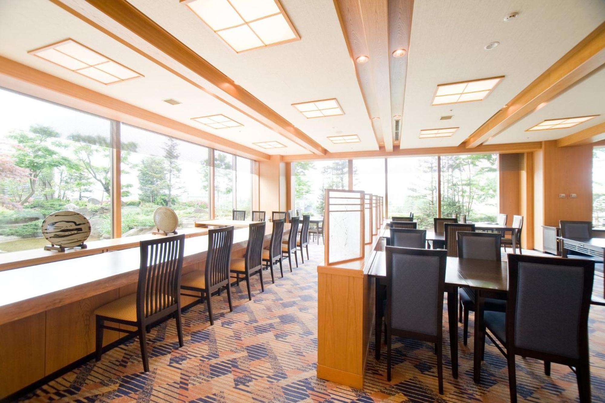 Ana Crowne Plaza Toyama By Ihg Hotell Eksteriør bilde