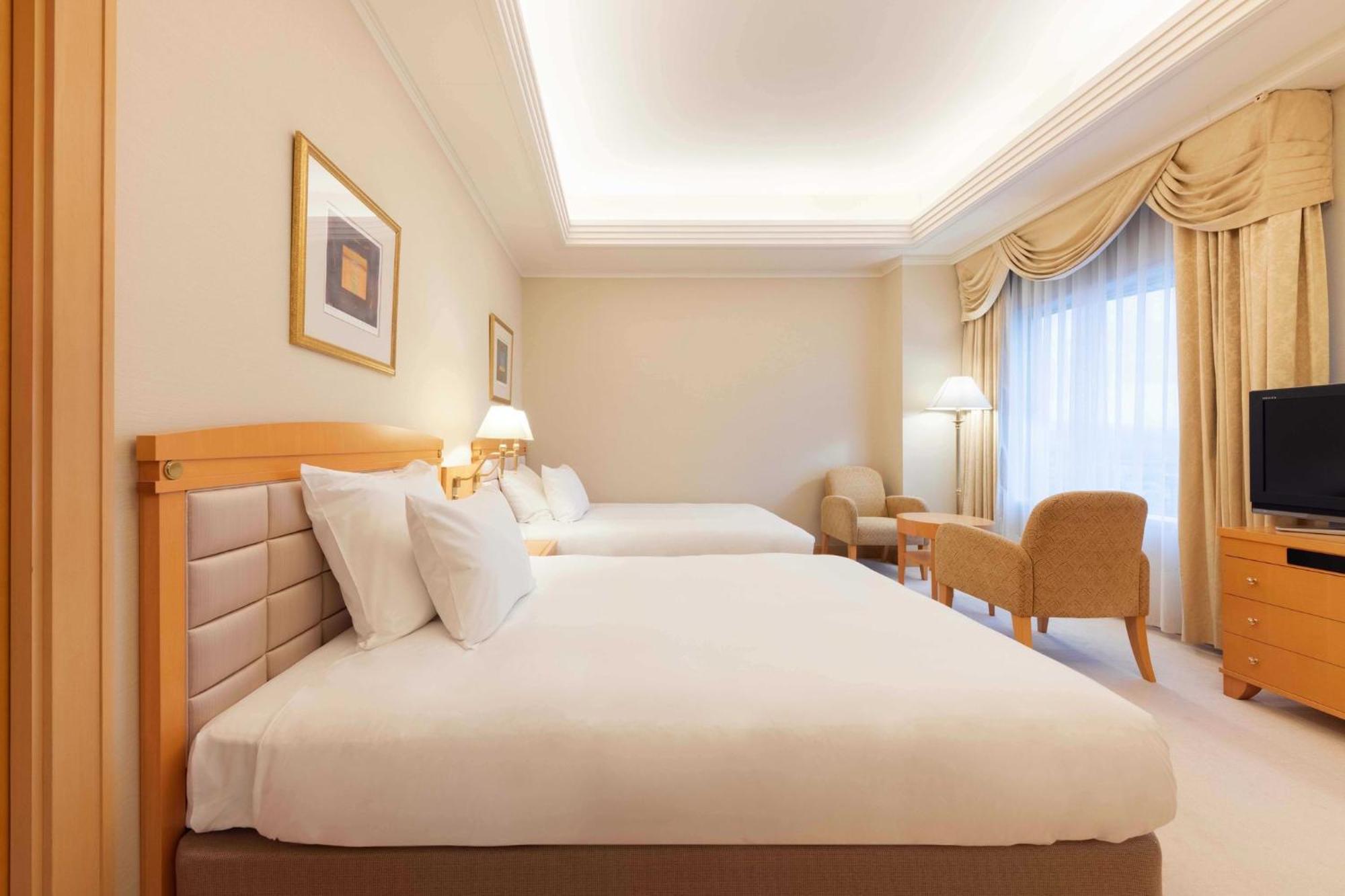 Ana Crowne Plaza Toyama By Ihg Hotell Eksteriør bilde