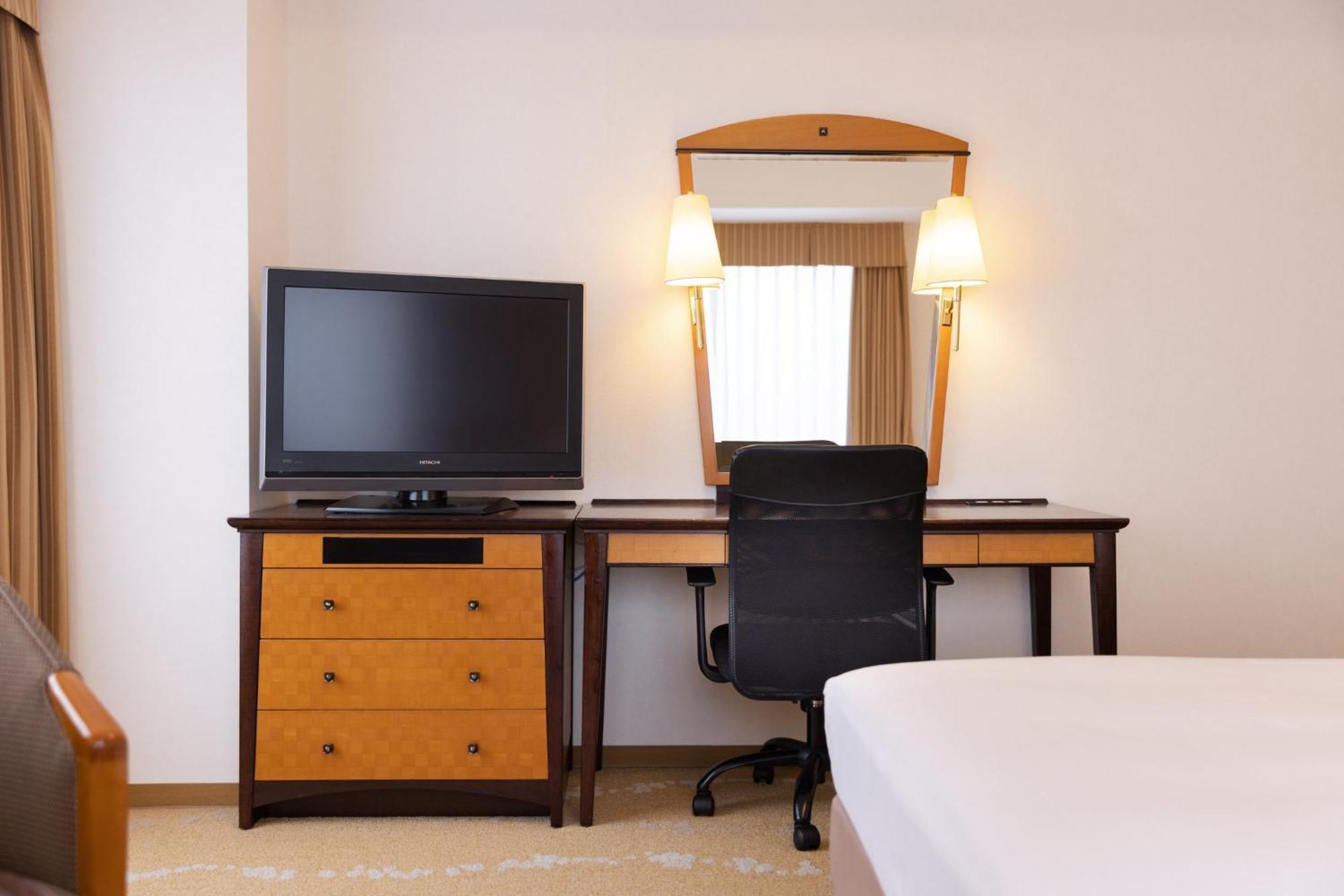 Ana Crowne Plaza Toyama By Ihg Hotell Eksteriør bilde