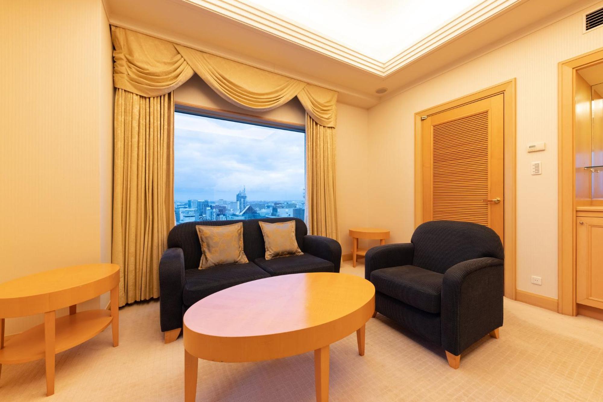 Ana Crowne Plaza Toyama By Ihg Hotell Eksteriør bilde
